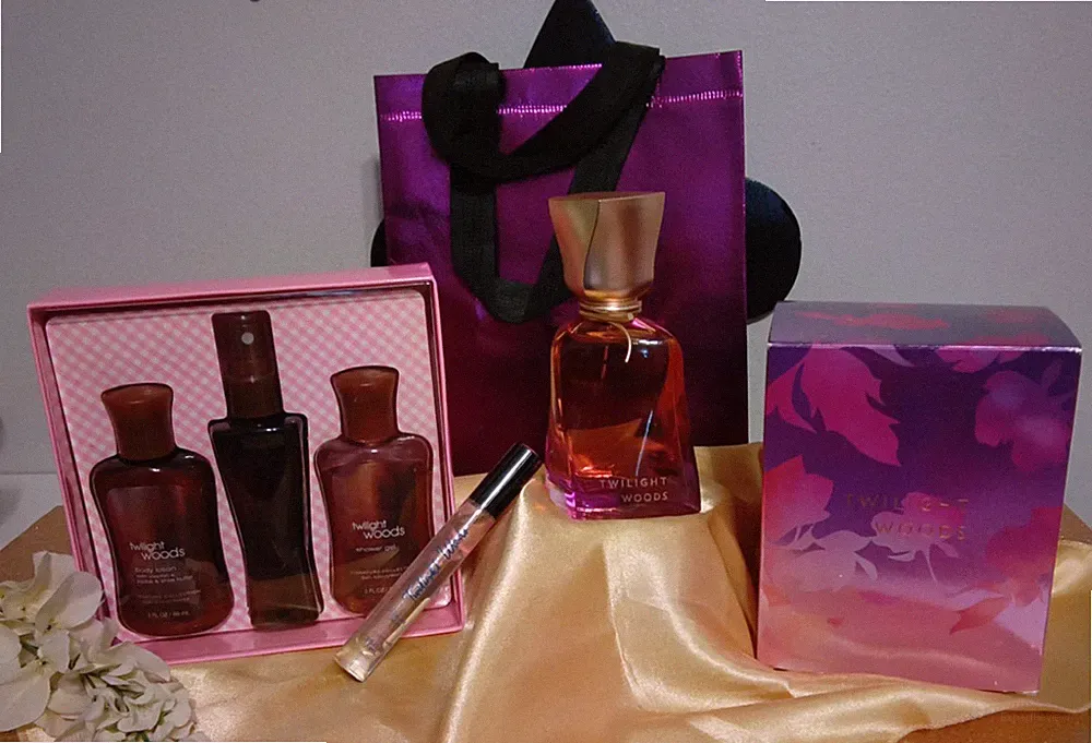 Rare Bath & Body Works Twight Woods eau de parfume,Mini pefume & 3 pc gift set